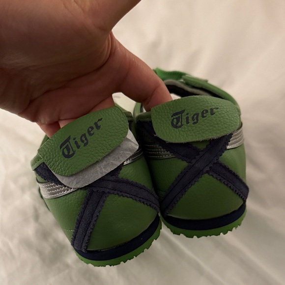 Onitsuka Tiger Shoes - Picture 5 of 6